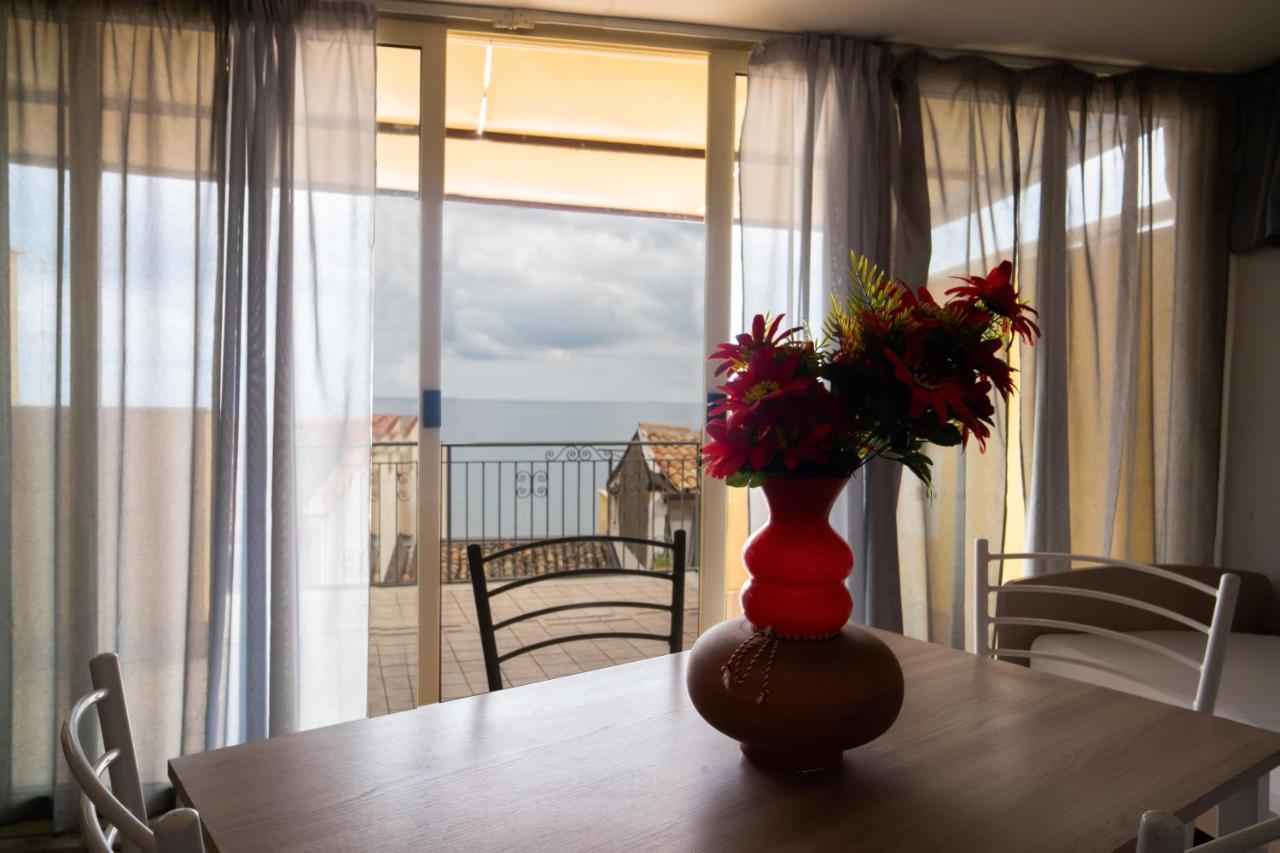 Nick & Santo'S Holiday Homes R Giardini Naxos Exterior photo