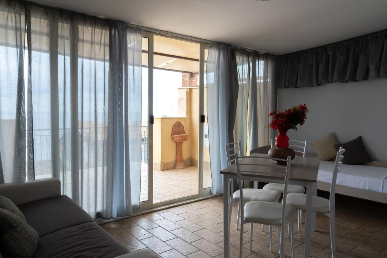 Nick & Santo'S Holiday Homes R Giardini Naxos Exterior photo